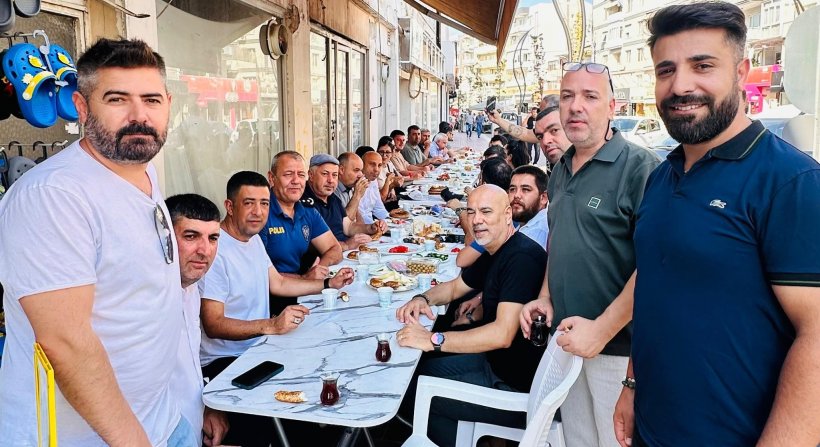 ALİAĞA'DA ESNAFLA ORTAK AKIL BULUŞMASI