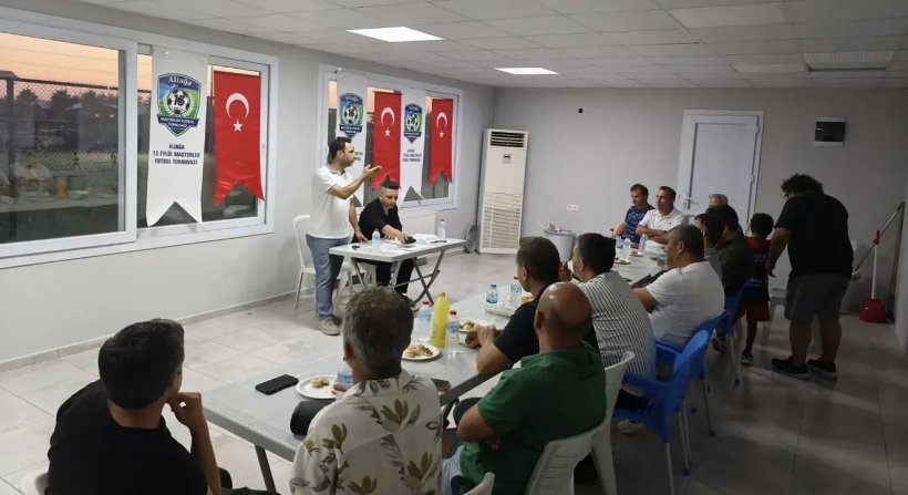 ALİAĞA'DA FUTBOL HEYECANI BAŞLIYOR: 13 EYLÜL MASTERLER TURNUVASI'NDA 12 TAKIM SAHAYA ÇIKIYOR